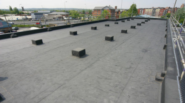 Commercial flat roof installation
